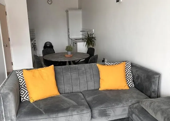 Recently Refurbished Apt Central Mk Free Parking